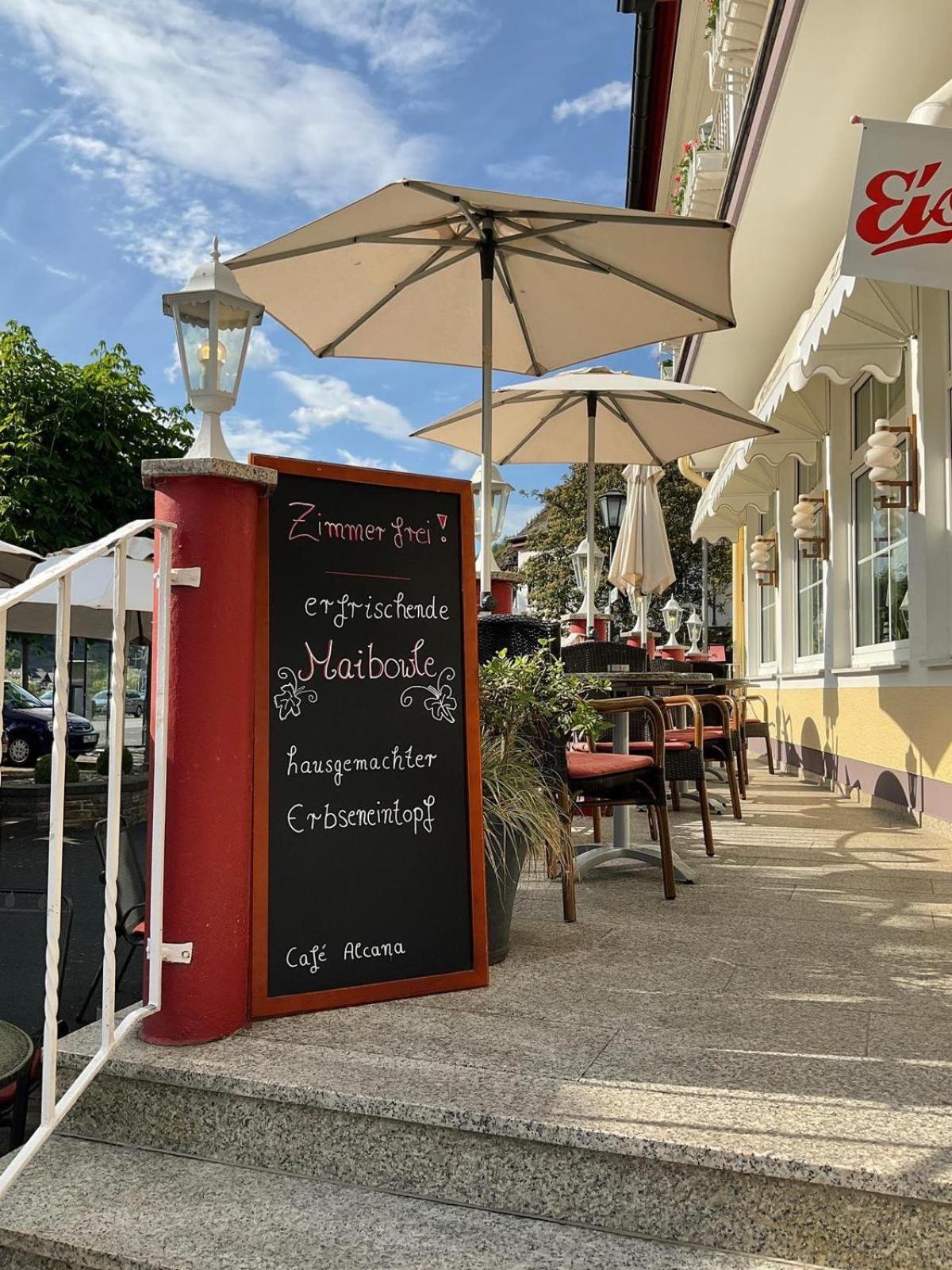 Cafe Baeckerei Alcana Mirco Muench Pensjonat Alken